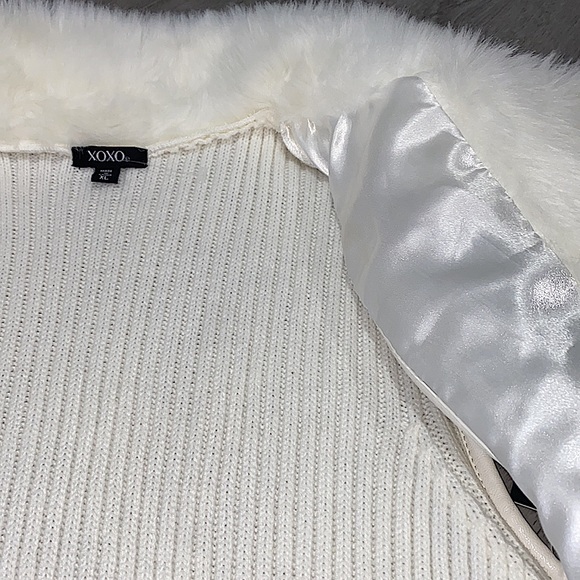 XOXO White Fur Vest Women’s - Picture 11 of 12
